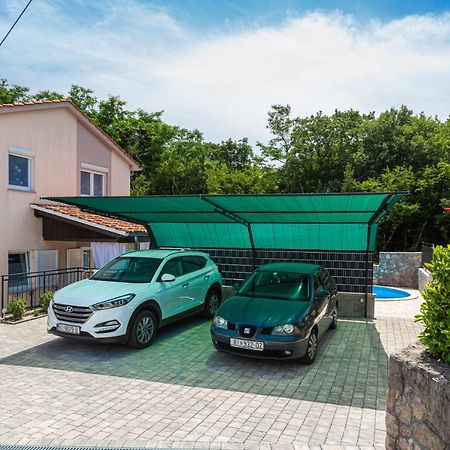 Apartment With A Private Swimming Pool, Garden & Bbq Gostinjac Экстерьер фото