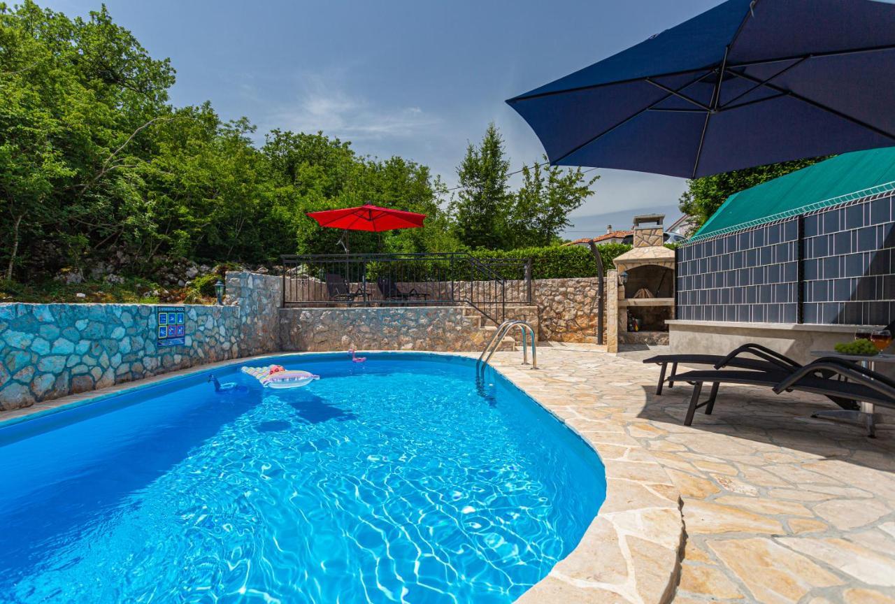 Apartment With A Private Swimming Pool, Garden & Bbq Gostinjac Экстерьер фото